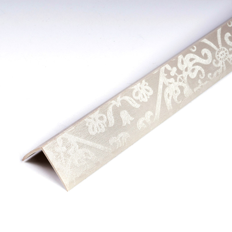  Jalur tepi lantai berbentuk V kalis air