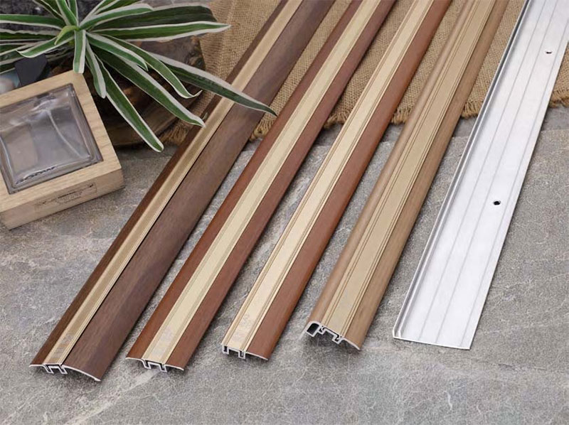 Kemasan tepi tangga aluminium