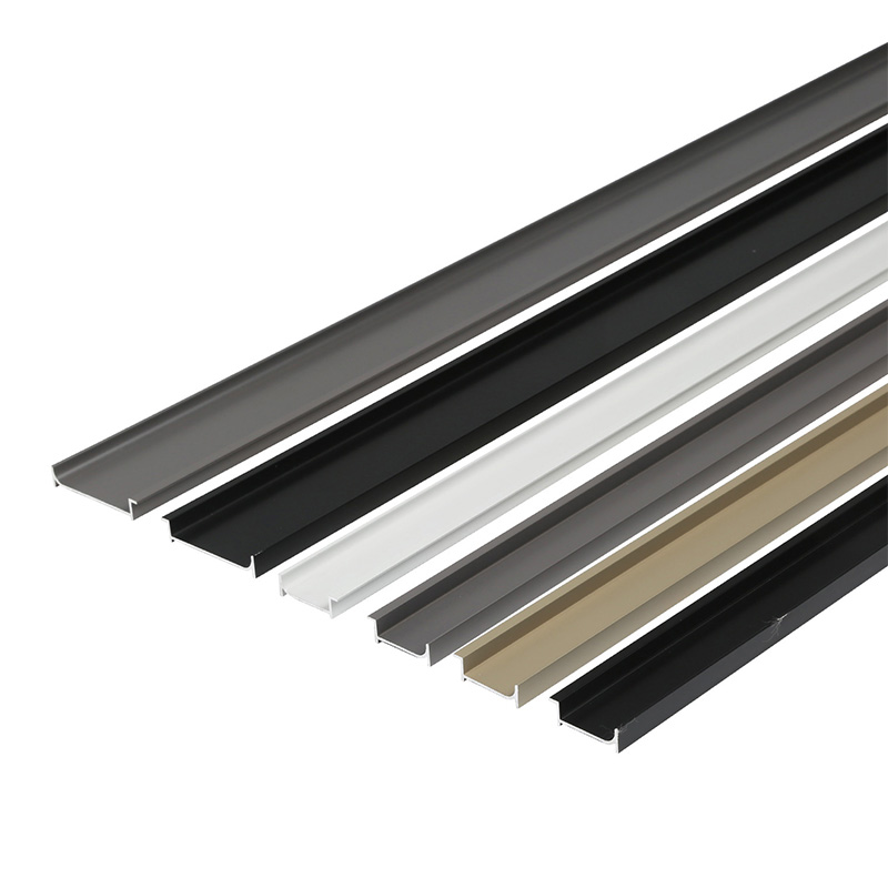 Skirting lantai aluminium dalaman