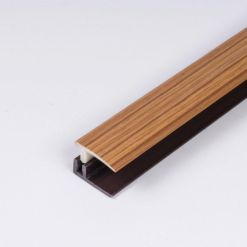 Jalur Tepi Lantai berbentuk T