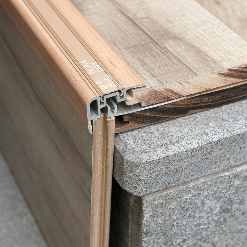 Kemasan tepi tangga tersuai