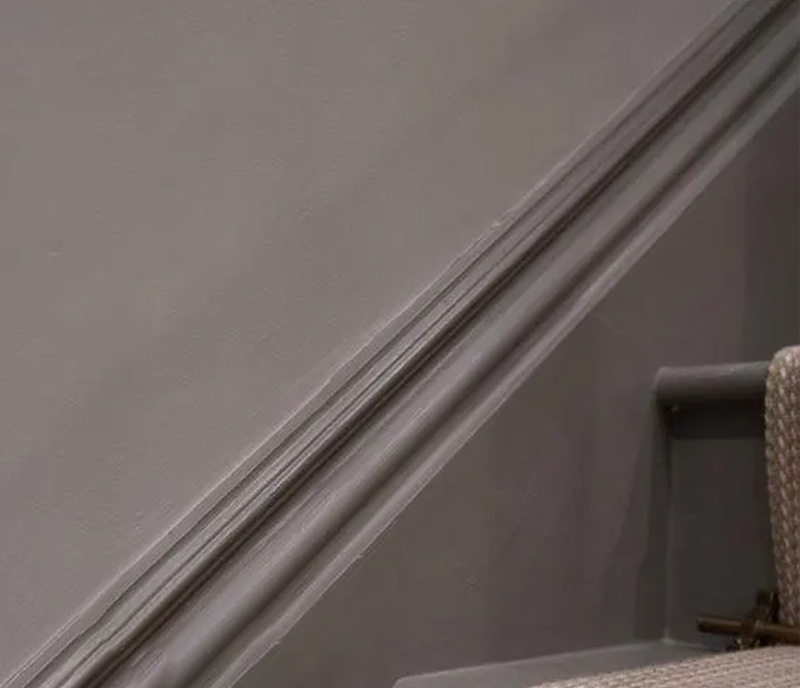 Skirting tangga tahan lasak