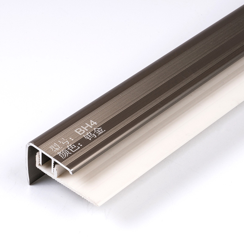 Kemasan jubin tangga