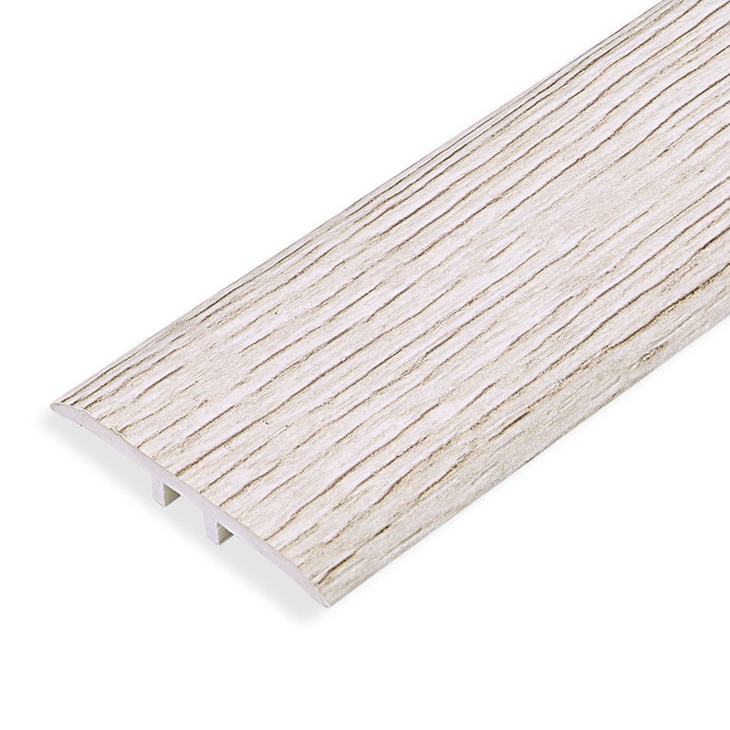 Jalur tepi lantai bijirin kayu