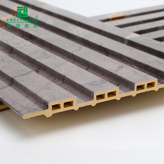 Panel Dinding Berongga Bergalur PVC Kalis Air 155*17mm