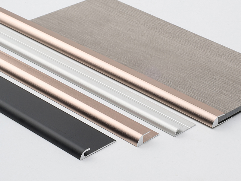 Trim Tepi Lantai berbentuk C