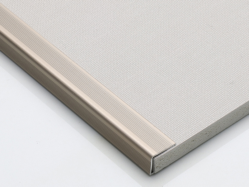 Kemasan Tepi Segi Empat Lantai Laminate