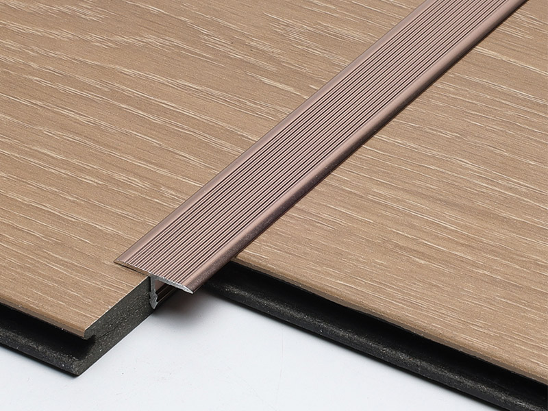 Trim Aluminium berbentuk T