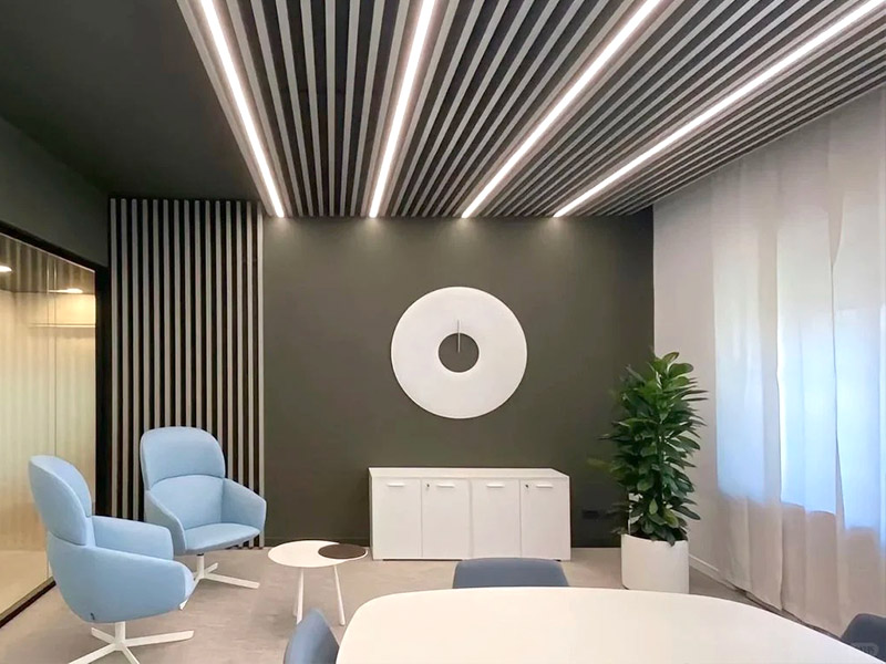 Bagaimana saya boleh menghiasi siling saya?