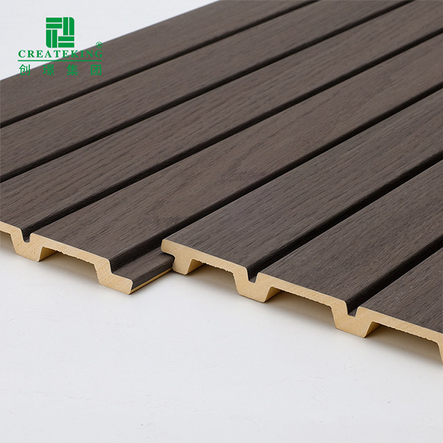 Panel Dinding Bergalur PVC Kemasan Kayu 170*11mm