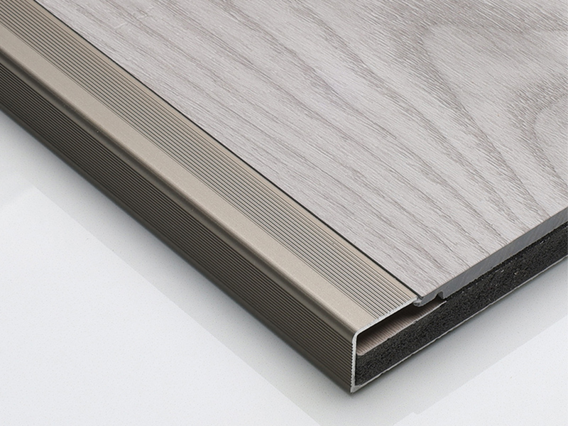 Jalur Tepi Lantai Aluminium Aloi berbentuk C