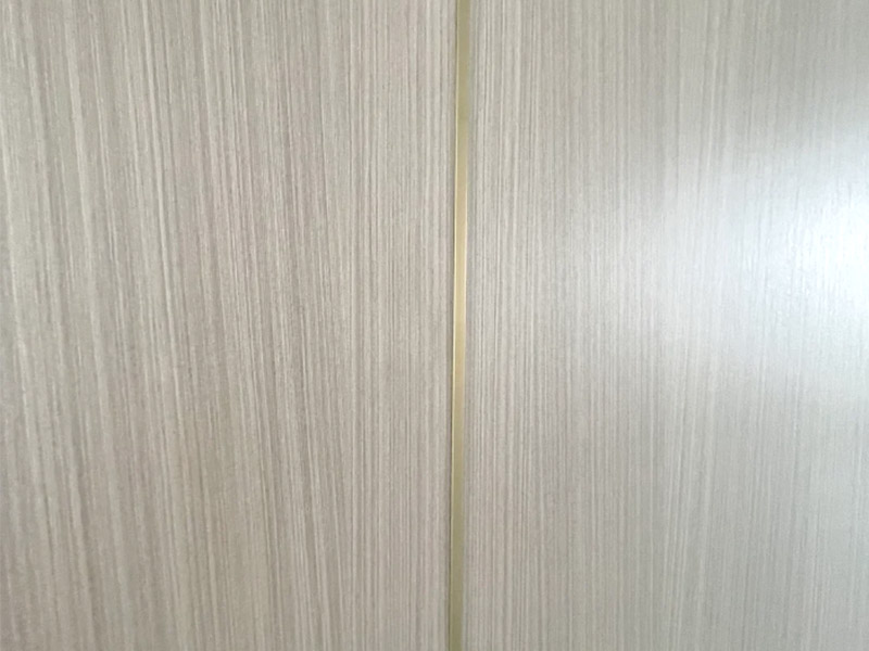 Tambah Trim pada Panel Kayu