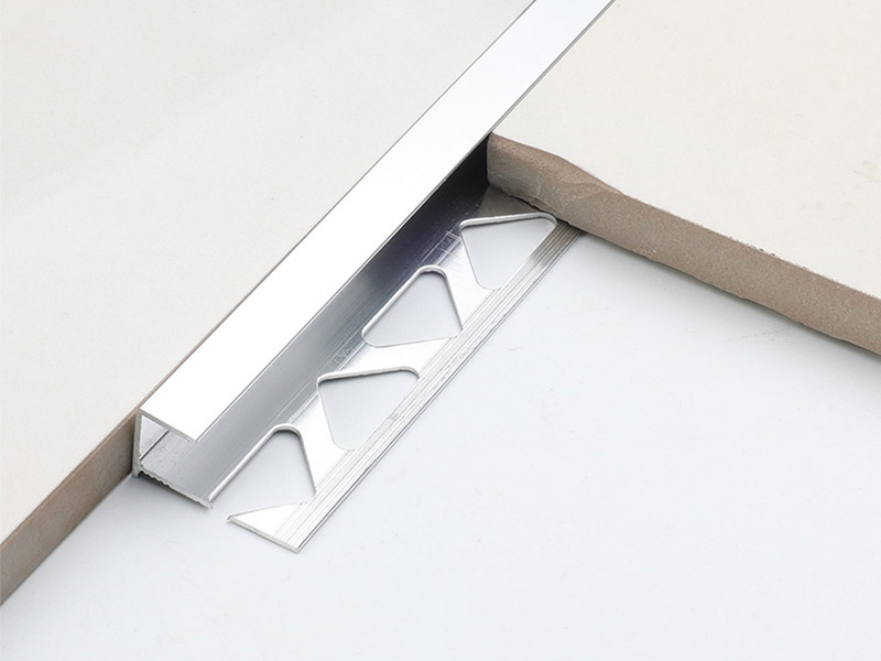 Trim Tepi Jubin berbentuk C