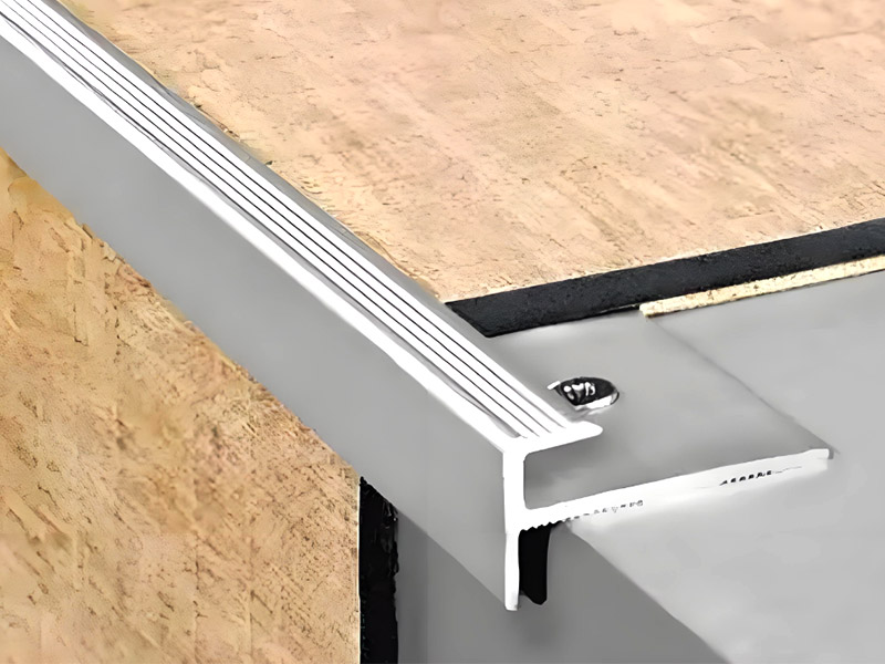 Pengacuan Hidung Tangga: Penyelesaian Terbaik untuk Anti-gelinciran Tangga Dan Hiasan