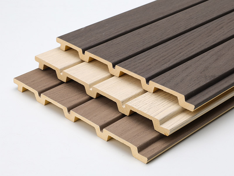 Panel Dinding Bergalur PVC Kemasan Kayu 170*11mm