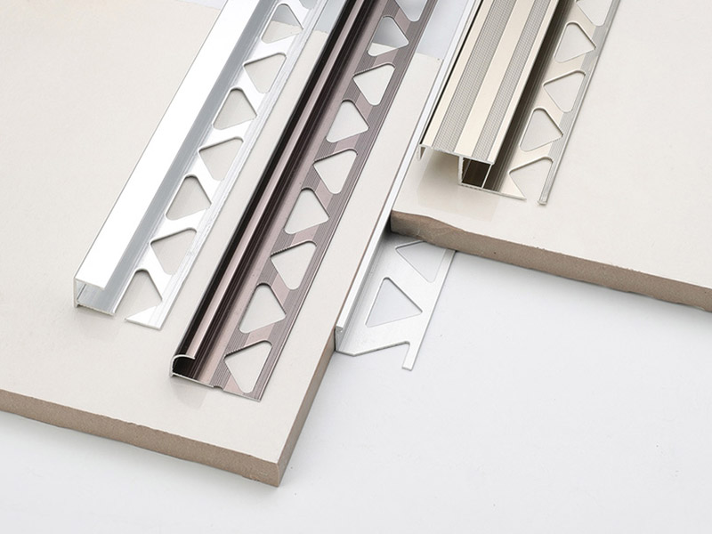 Trim Tepi Jubin berbentuk C