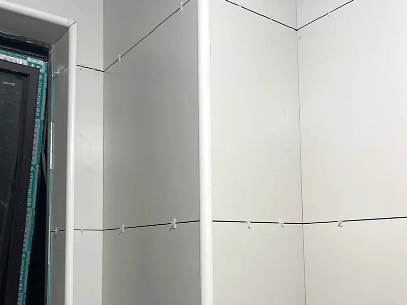 Bagaimana Anda Menjadikan Tepi Jubin Kelihatan Baik?