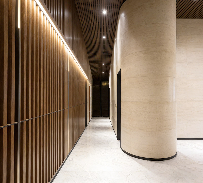 Hiasan dinding koridor