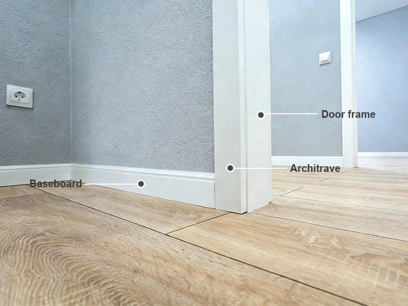 Apakah Perbezaan antara Skirting dan Architraves?
