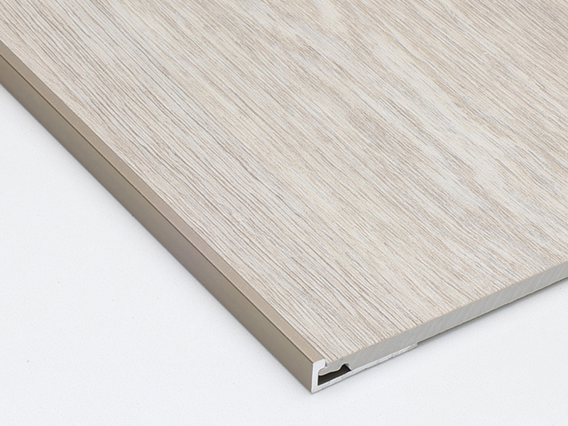 Kemasan Lantai Saluran C