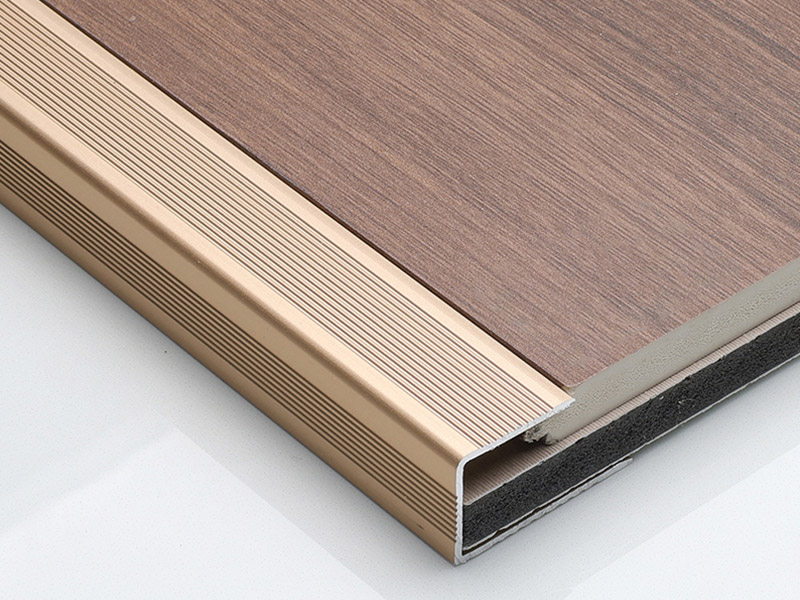 Kemasan Tepi Lantai Aluminium Saluran-C