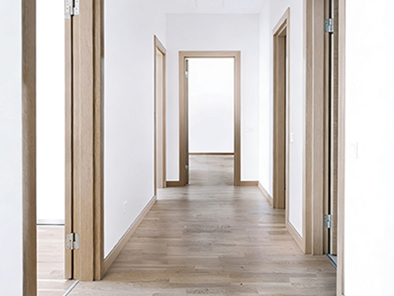 Warna papan tiang terbaik untuk menyembunyikan kotoran