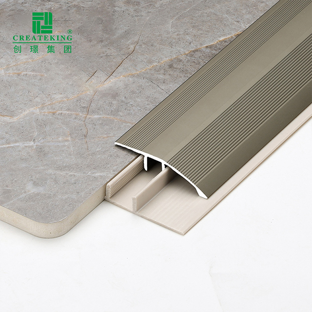 Jalur Peralihan Lantai Aloi Aluminium