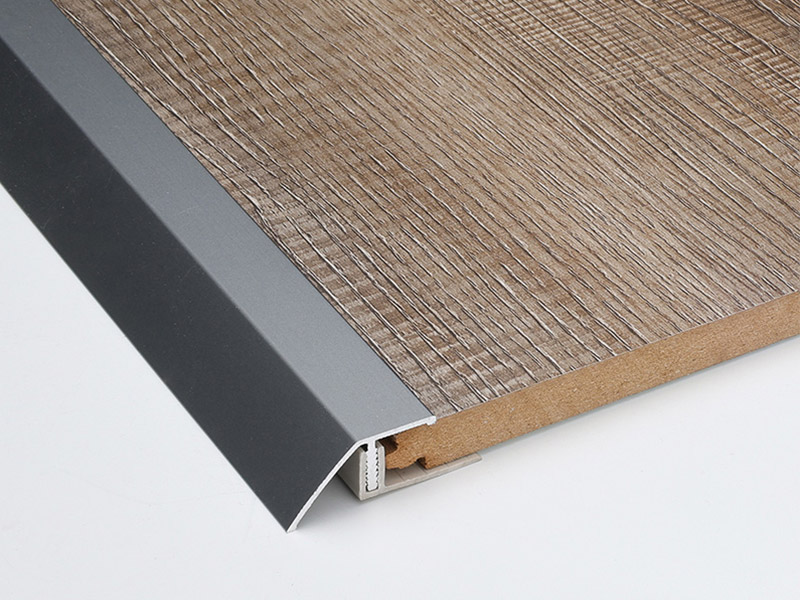 Pengurangan Ambang Lantai Aluminium