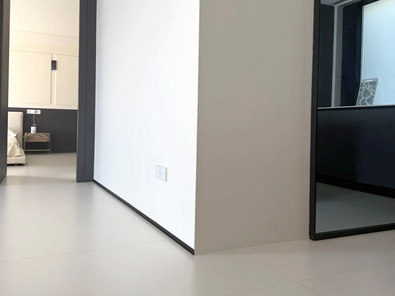 Papan Skirting ceruk